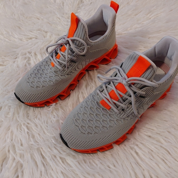 Womens Gray Bright Orange Running Shoes 8 - Picture 3 of 10